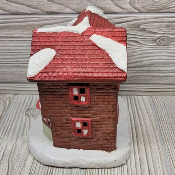 Christmas Village Illuminated House Home Lighted‎ Windows Red Roof Wreath Vtg - Picture 5 of 7